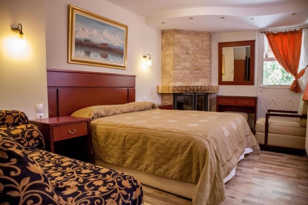 Tasia Mountain Hotel 哈尼亚 外观 照片