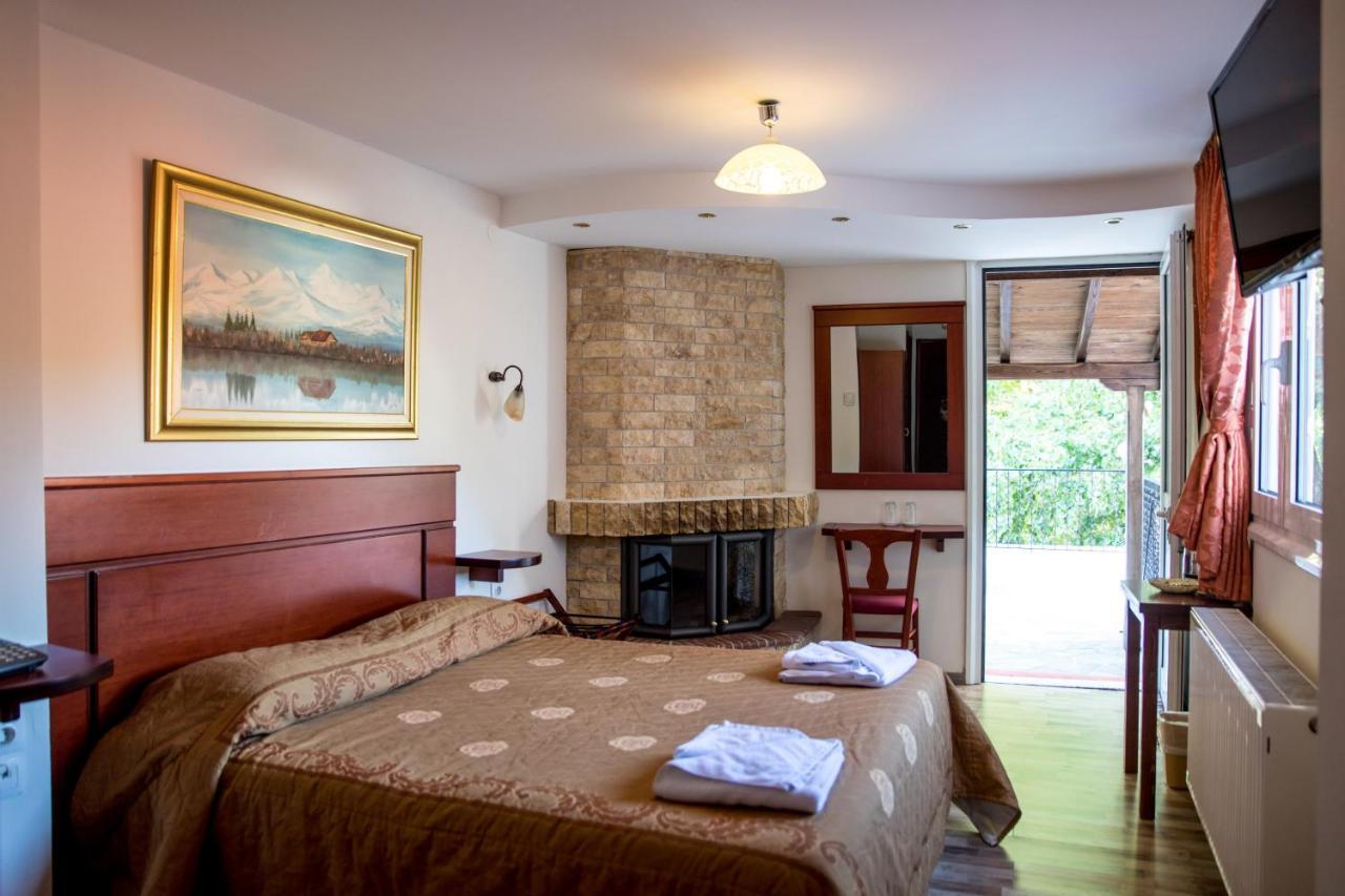 Tasia Mountain Hotel 哈尼亚 外观 照片